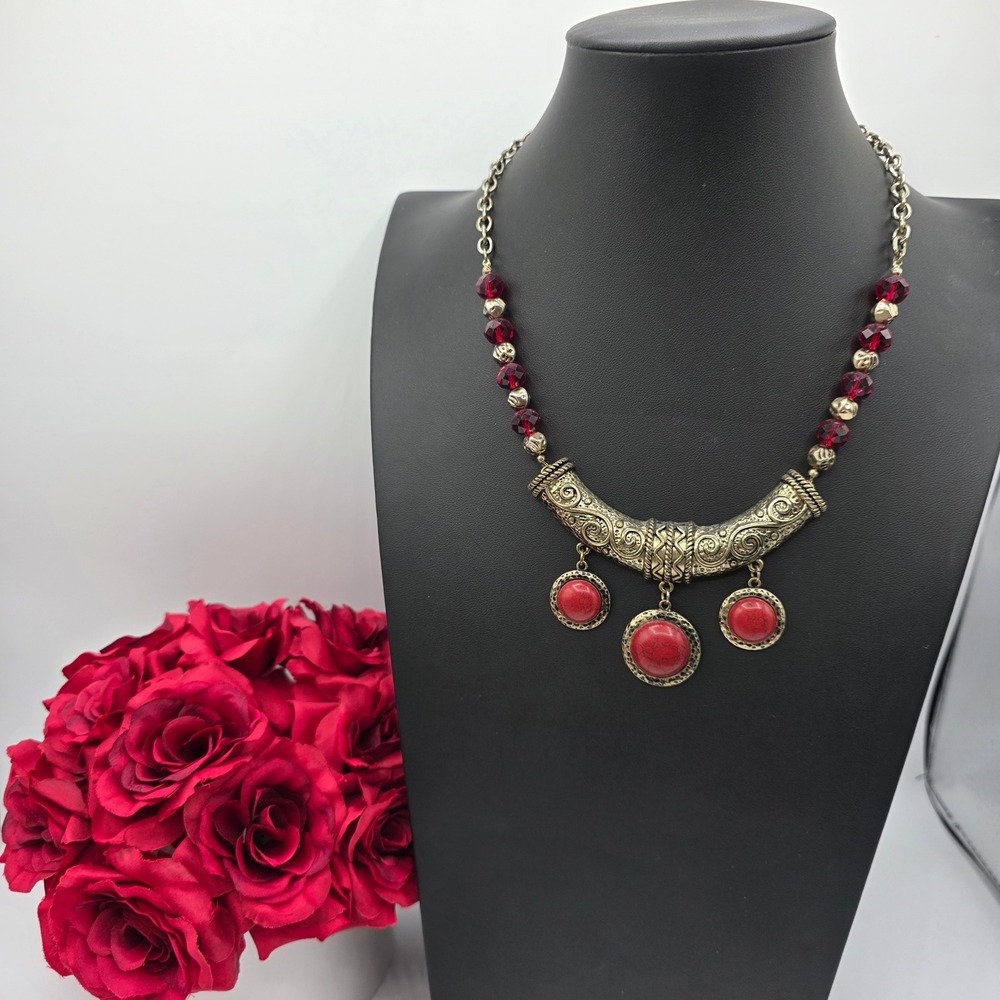 Antique Gold Tone Red Faux‎ Stone Scrollwork Bib Statement Necklace Beaded Boho